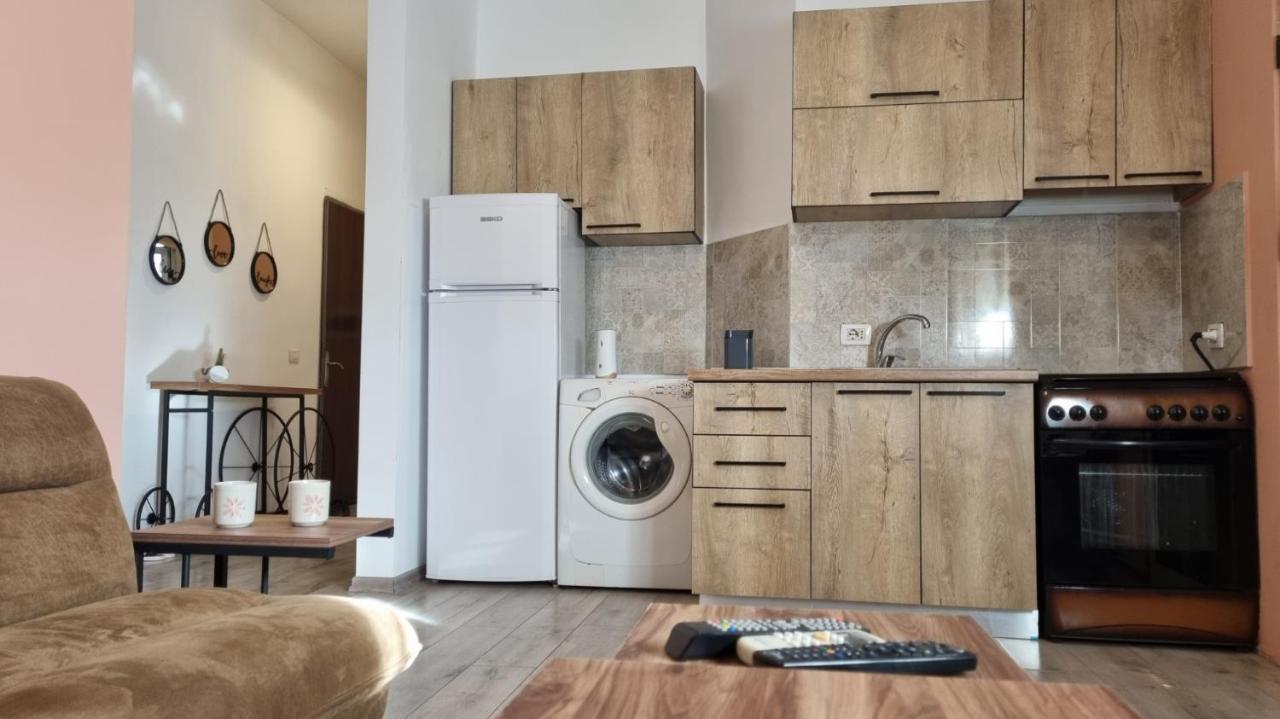 Sky Apartament. Bllok District Тирана Экстерьер фото