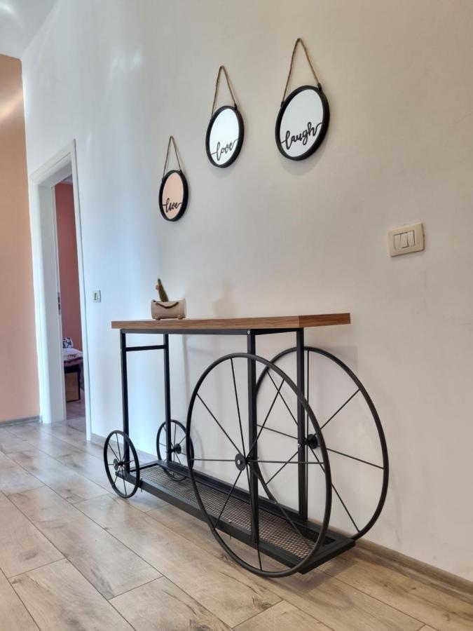 Sky Apartament. Bllok District Тирана Экстерьер фото